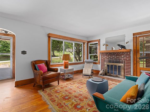 4th image of 654 Ratcliff Cove Rd