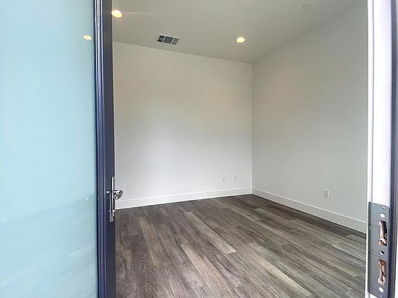 Flex room