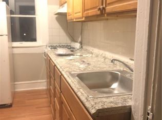 86 Lake St, Spring Valley, NY 10977