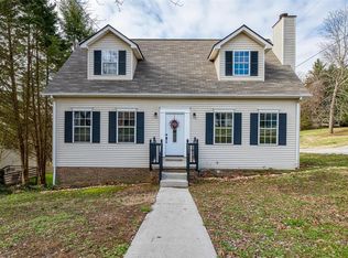 2204 Orchard Meade Ln, Knoxville, TN 37923