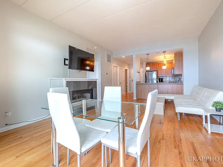 657 W Fulton St #609 — Photo 9