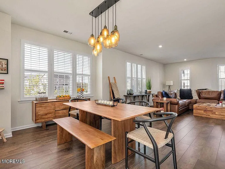1705 Evans Ln — Photo 14