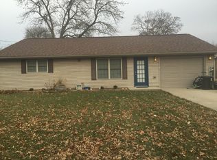 172 S Cash St, Seneca, IL 61360