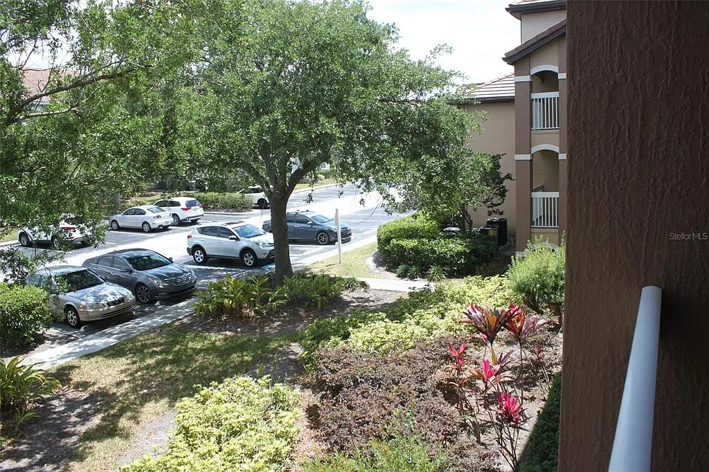 2 bed, 2.0 bath, 1020 sqft, $1,650 — Photo 3