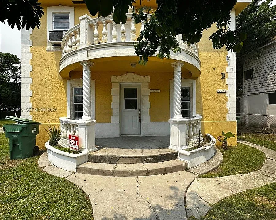 1925 NW 56th St