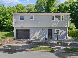 6 Station Rd, Salem, MA 01970