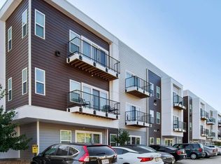 850 S Robberson Ave #C104, Springfield, MO 65806