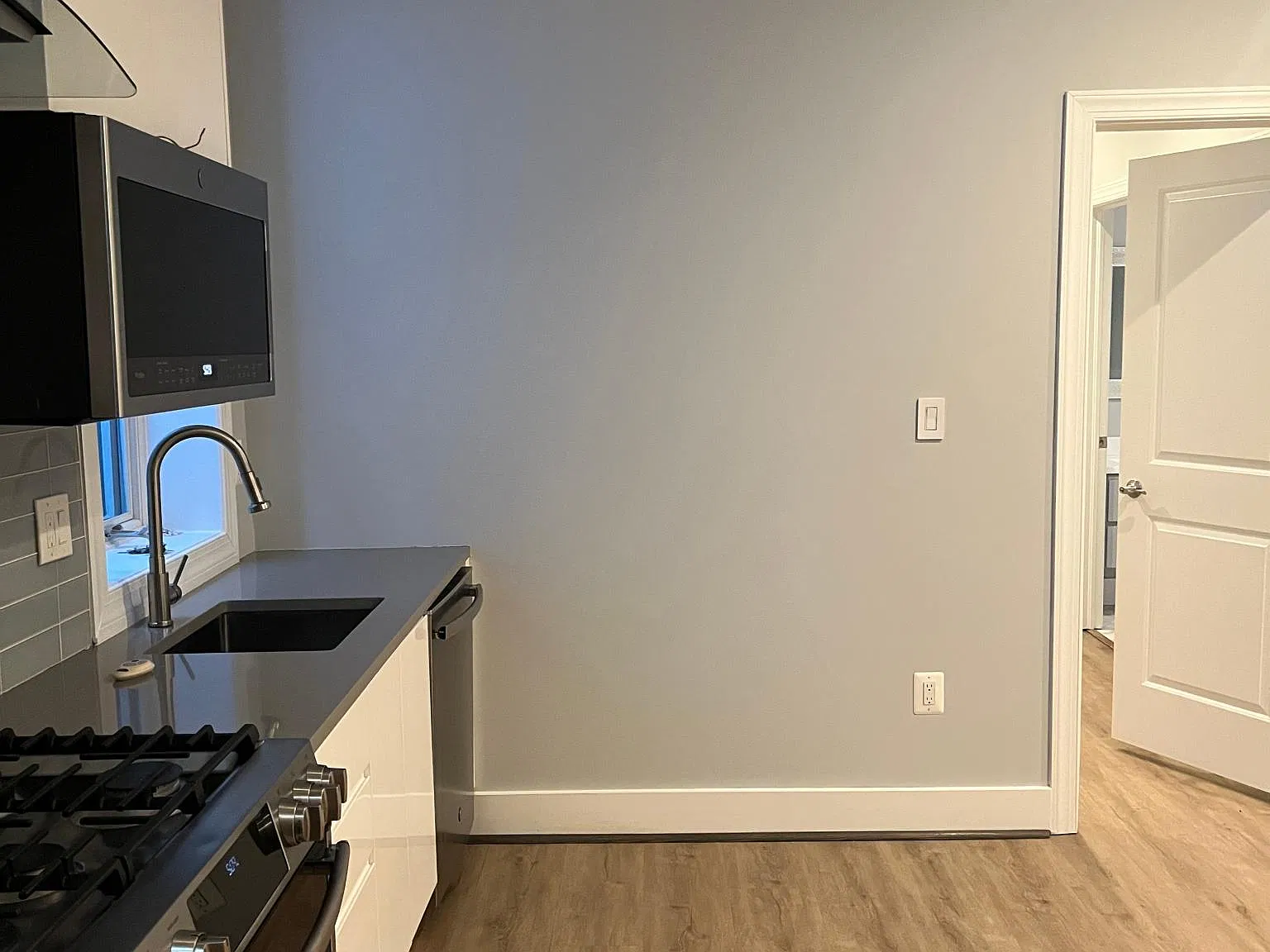 1 bed, 1.5 bath, 530 sqft, $2,050 — Photo 4