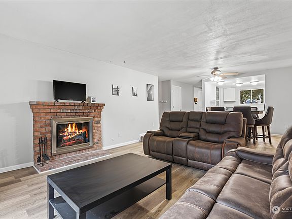 5th image of 110 192nd Street Ct E #108