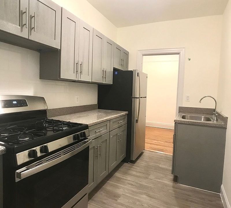 1st image of 31-12 33rd St #1R