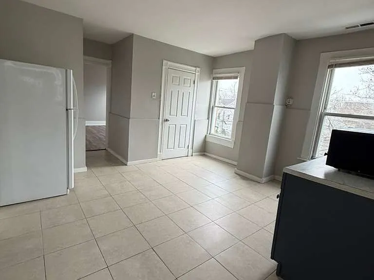 168 Lloyd St #2 — Photo 5