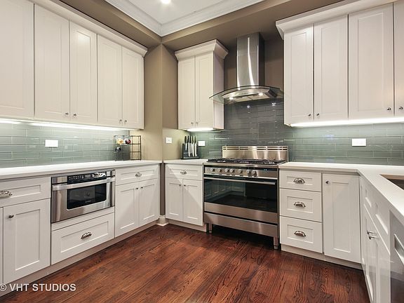 5th image of 4022 W Waveland Ave