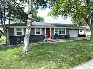 2217 N Gillett St, Appleton, WI 54914