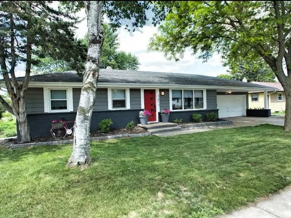 2217 N Gillett St, Appleton, WI 54914