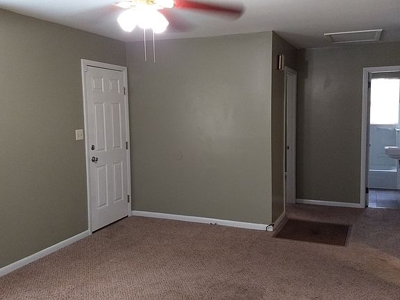 4th image of 519 Holly Dr