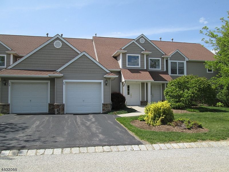 1st image of 40 Bourne Circle