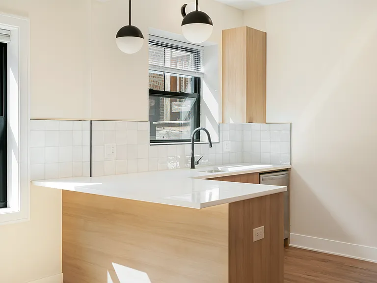 4307 N Keystone Ave #2W — Photo 4