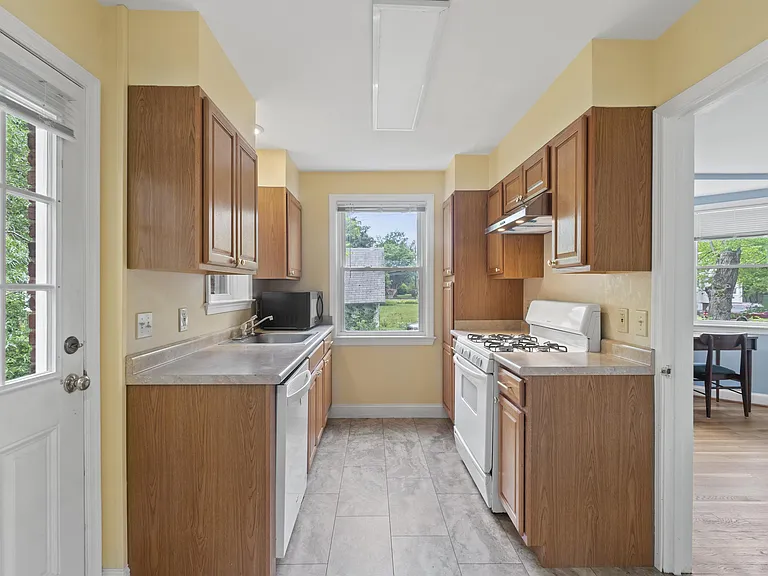7210 Dartmouth Ave — Photo 5