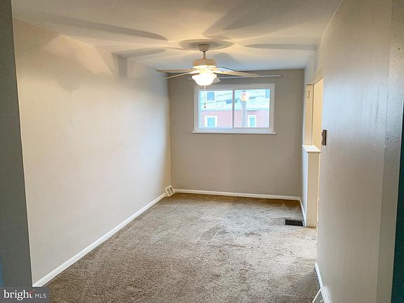 4th image of 12 Franklin Ave