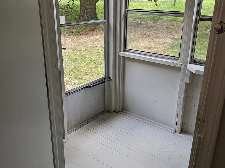 123 W Marion Rd — Photo 10