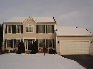 21 Stony Brook Dr, Selkirk, NY 12158