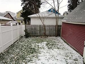 4th image of 137 Milnor Ave