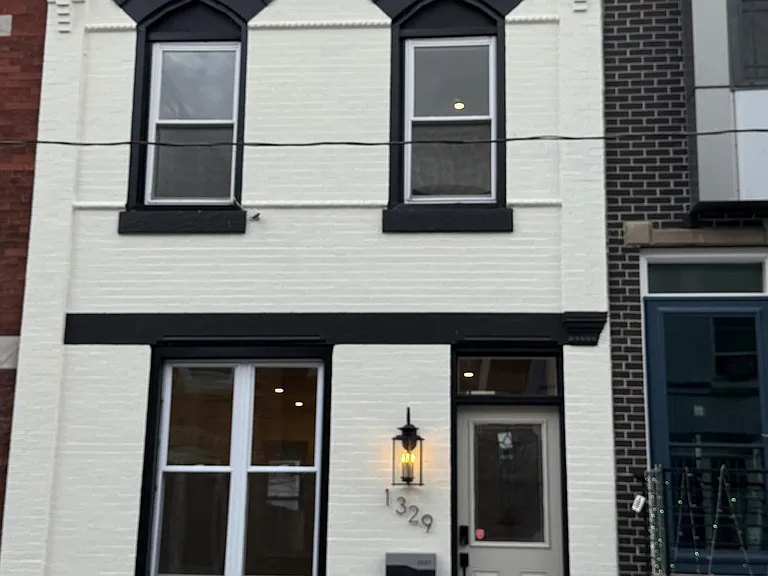 1329 N Dover St — Photo 25