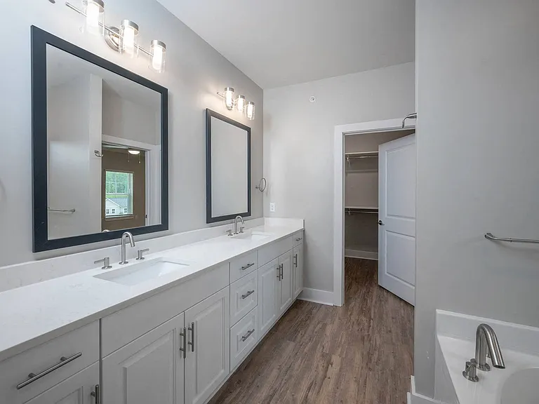 Greystone at Mulberry Grove — Photo 32