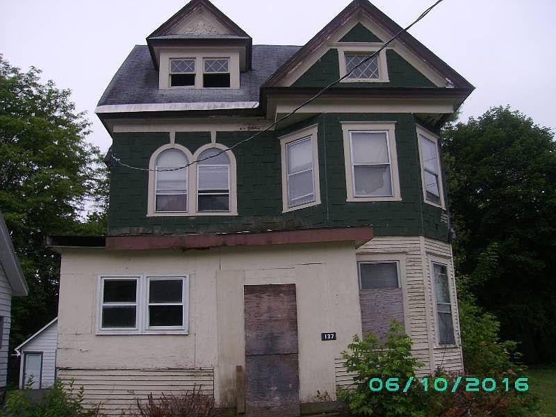 1st image of 137 Hall Ave