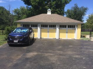 8120 Shawnee Run Rd, Cincinnati, OH 45243