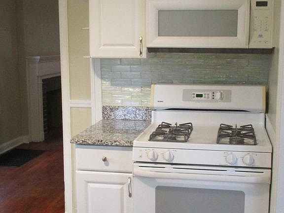 3rd image of 1382 Virginia Ave Floor 1