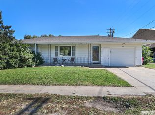 230 8th St, Adams, NE 68301