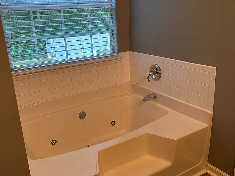 5536 Bluegrass Dr — Photo 31