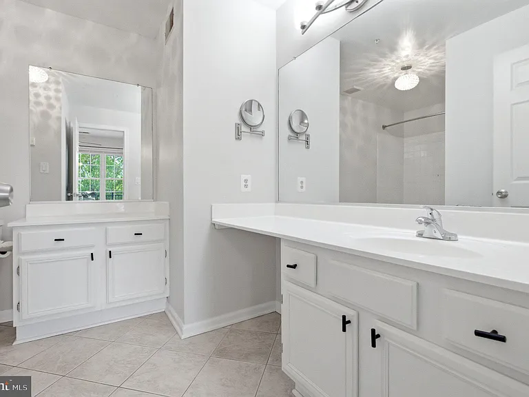 46630 Drysdale Ter #300 — Photo 10
