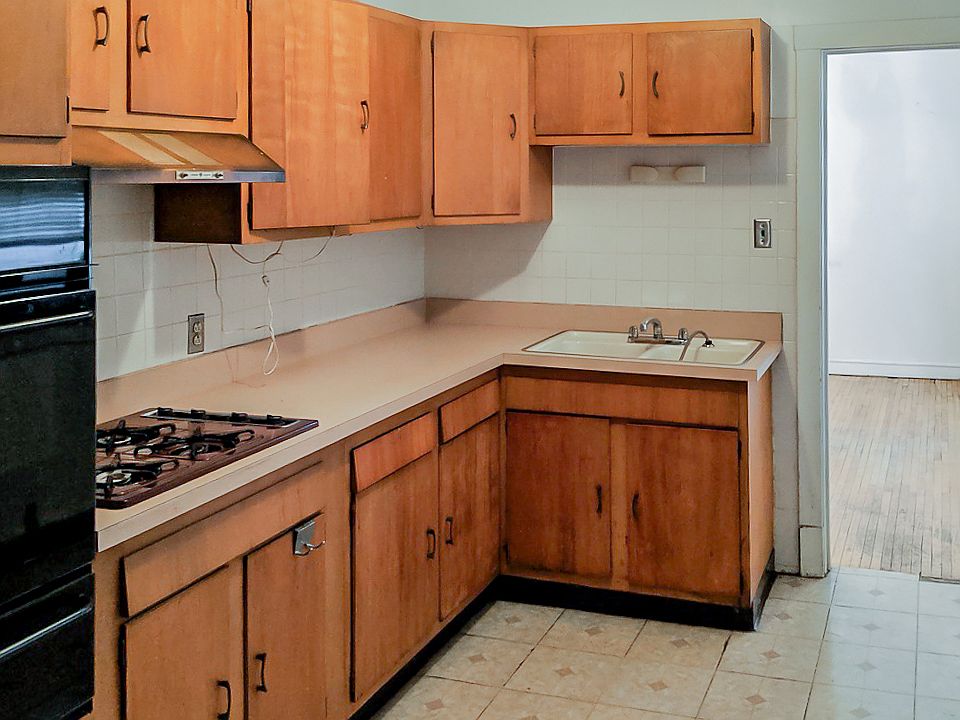 1st image of 2255 W Argyle St #1