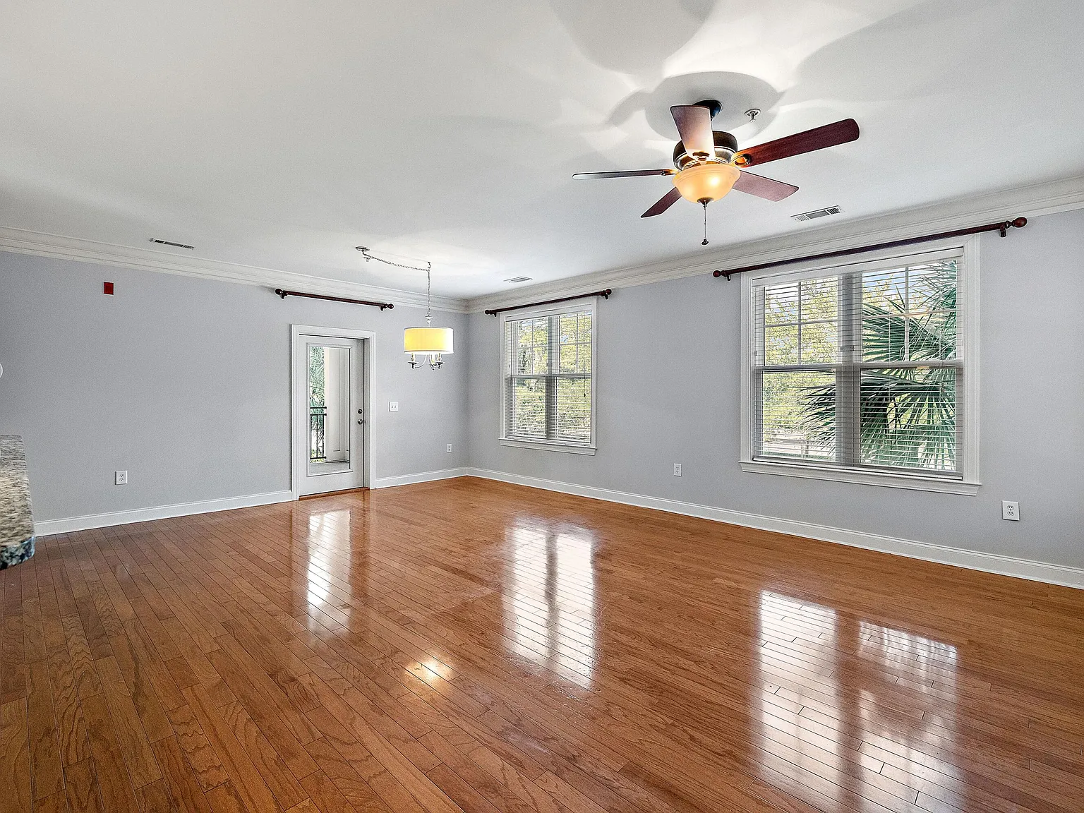 3 bed, 2.0 bath, 1512 sqft, $2,695 — Photo 3