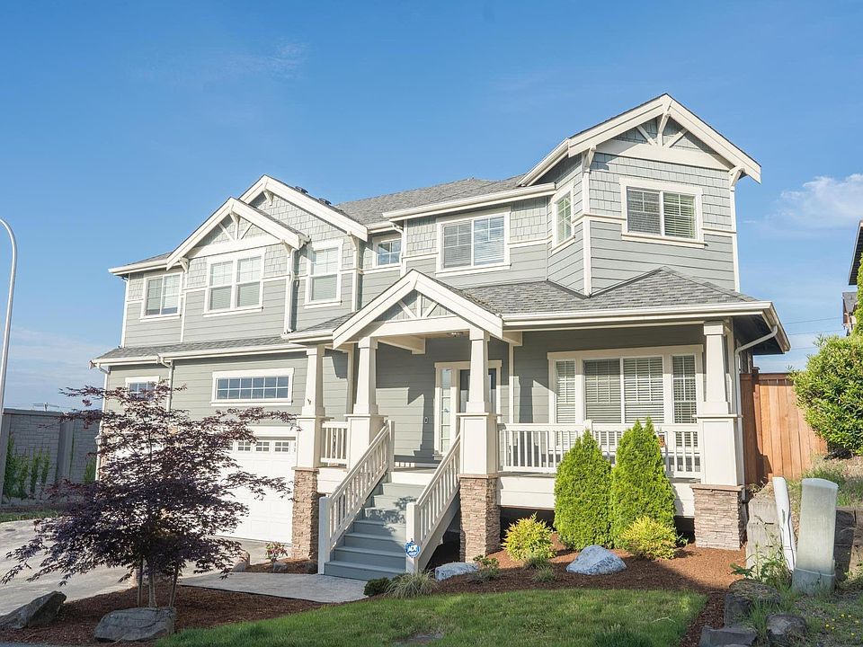 Welcome home! Room for everyone in 3444 square feet of luxury.