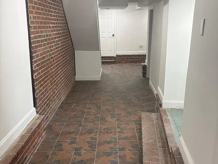 225 Missouri Ave NW — Photo 27