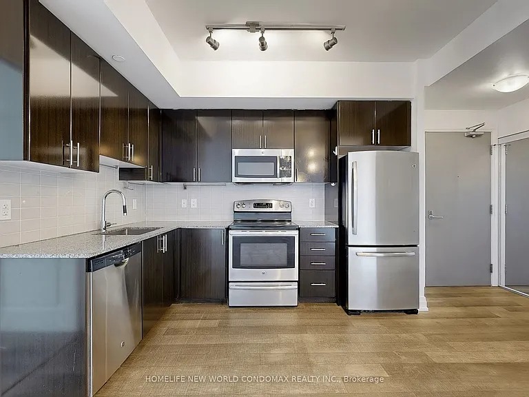 7165 Yonge St #1906 — Photo 9