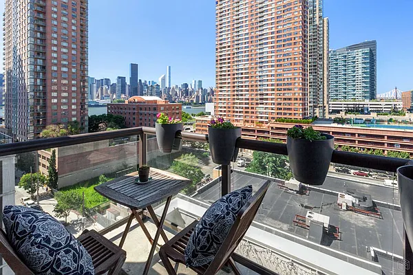 Sold by Halstead Real Estate | media 5