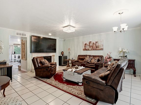4th image of 5860 Marina Dr #24