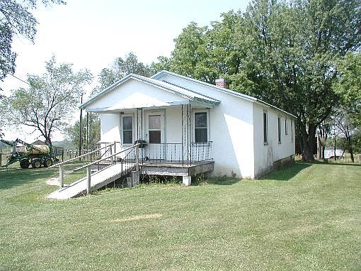 3rd image of 19565 State Highway Ee