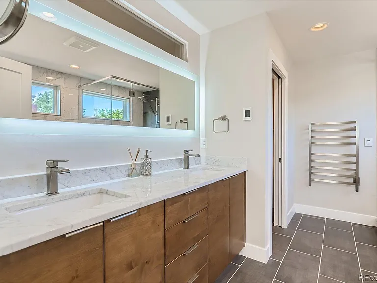 1634 S Grant St — Photo 20