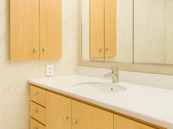 137 East 36th Street image 7 of 13