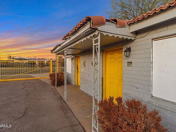 4th image of 1945 W VAN BUREN Street