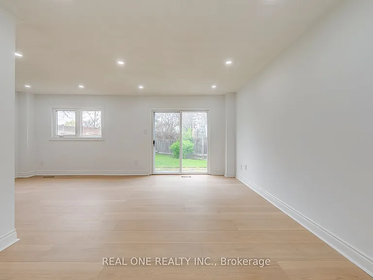 655 Paragon Pl E — Photo 10