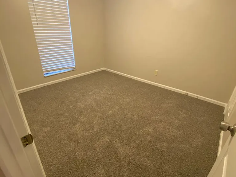 3701 Bentley Dr — Photo 13