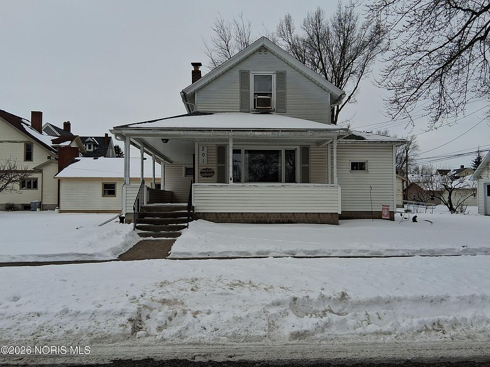 1st image of 201 N Maple St
