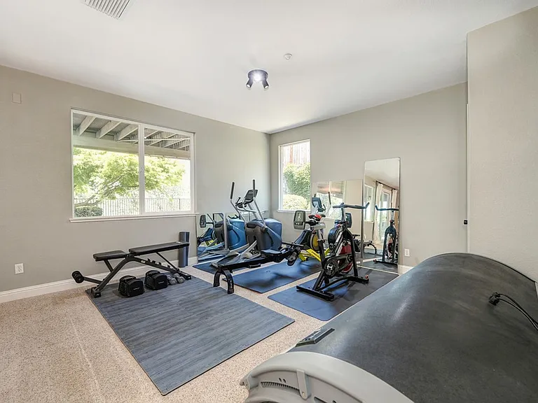 7029 Pembroke Way — Photo 56