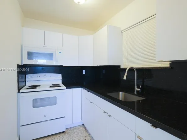 3050 NW 21st Ave APT 9, Miami, FL 33142
